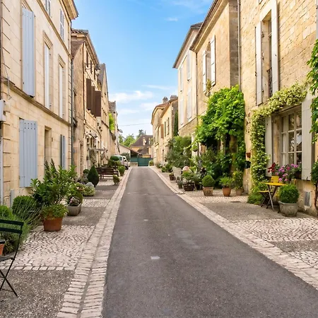 Confortable Pres De Beaumont-du-perigord, 60 M², Cheminee