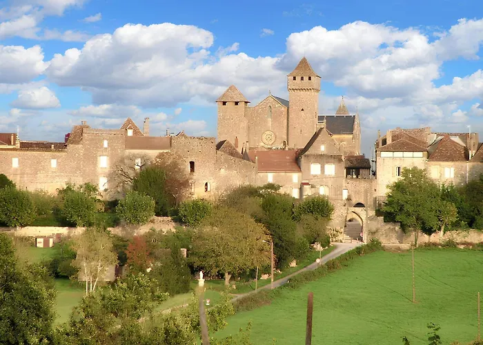 Confortable Pres De Beaumont-du-perigord, 60 M², Cheminee Lägenhet