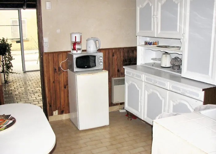 Confortable Pres De Beaumont-du-perigord, 60 M², Cheminee Lägenhet